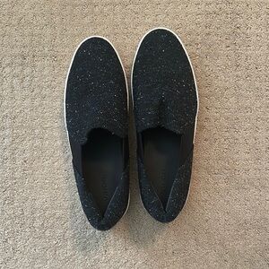 Never Worn Vince Navy Loafers Minimalist Slip-Ons